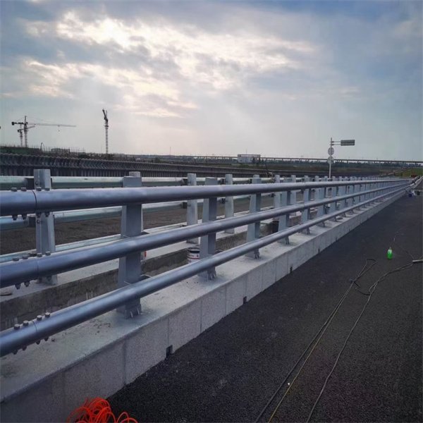 公路桥梁护栏
